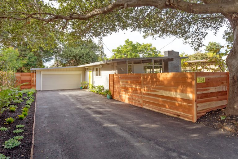 695_1476380206_1923403