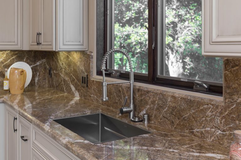 734_1490805180_1755354