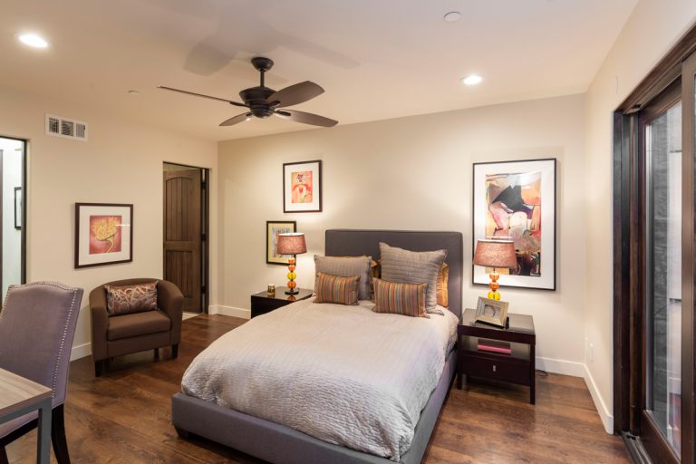 734_1490805194_1379241