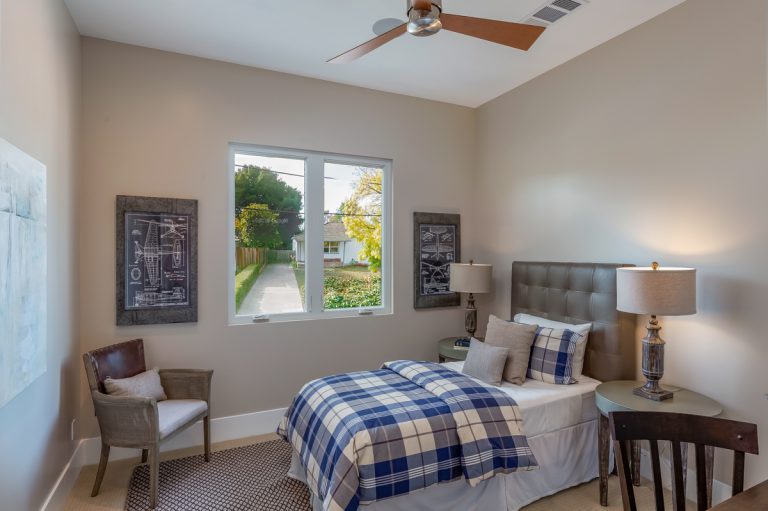 737_1491497012_1771094