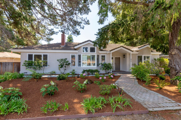 761_1496943006_1865691