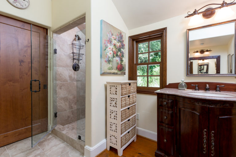 764_1497550746_1844670