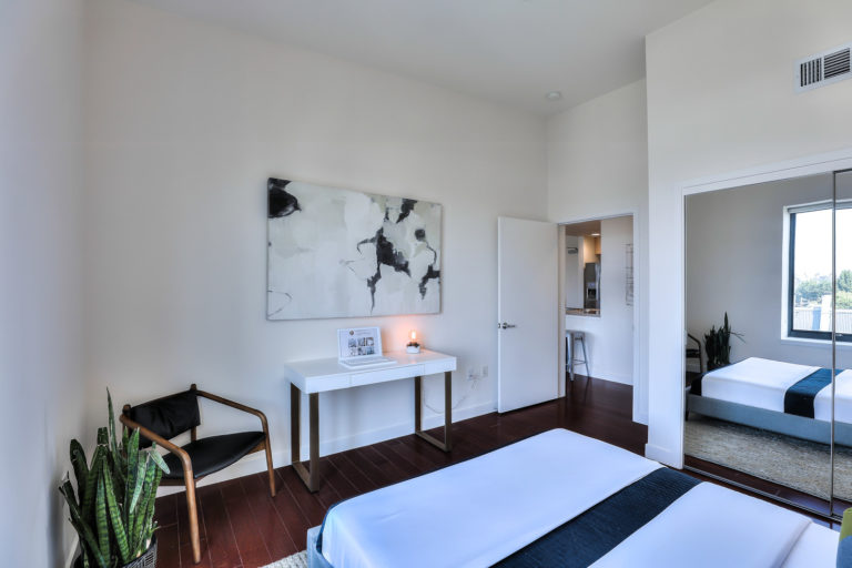 17_f8_88_Bush_St_Unit_4111_08132018_0017_mls