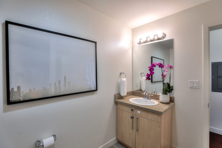 18_f8_88_Bush_St_Unit_4111_08132018_0020_mls