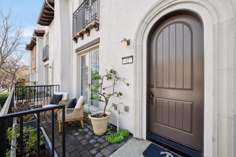 003-62-cuesta-drive.87547.p2k.006