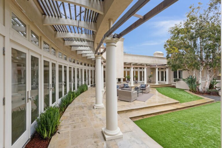 006-24292-elise-court.87479.pok.087