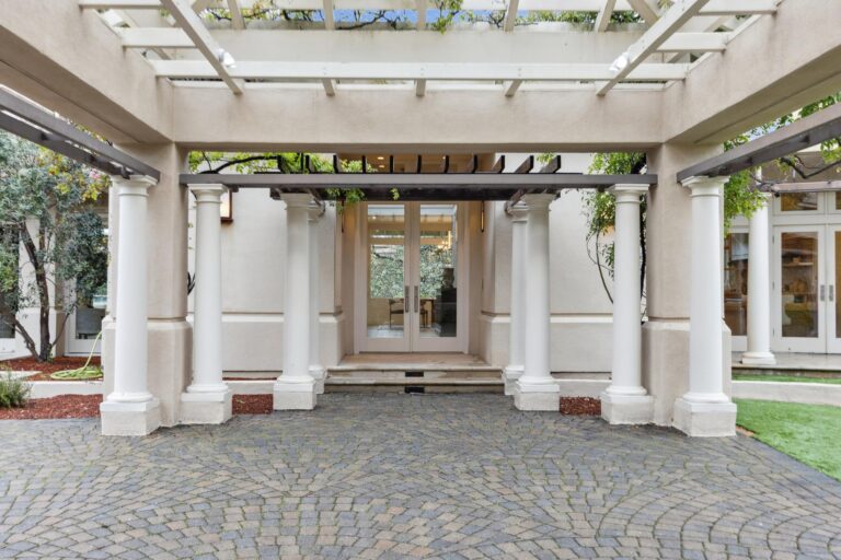 013-24292-elise-court.87479.pok.011