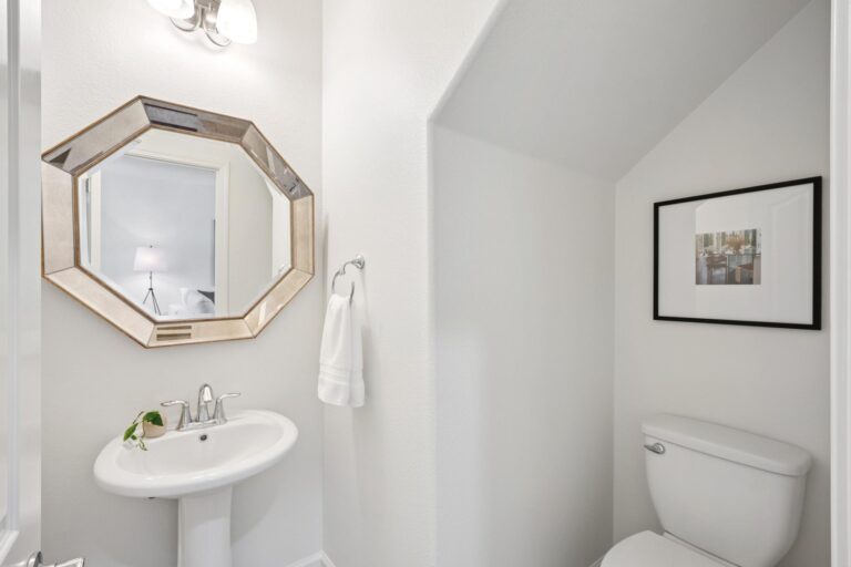 015-62-cuesta-drive.87547.p2k.024