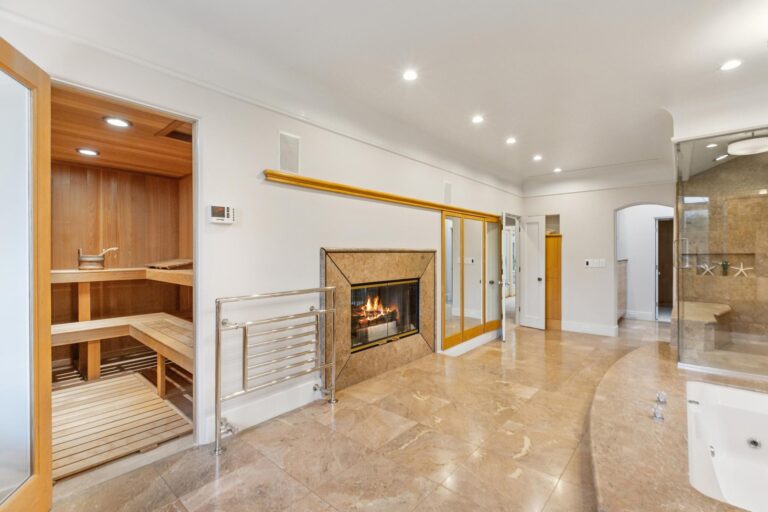 074-24292-elise-court.87479.pok.108_altered.a