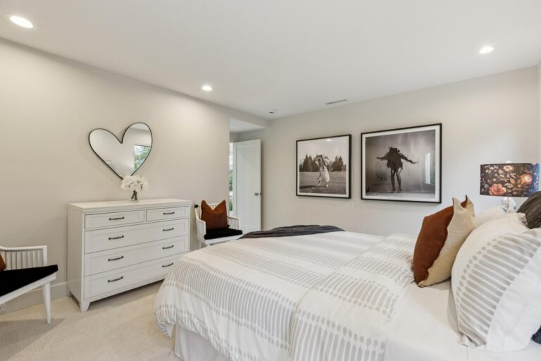 089-24292-elise-court.87479.pok.132