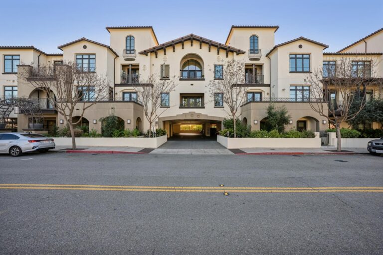 001-100-1st-street-307.87513.pcom.022