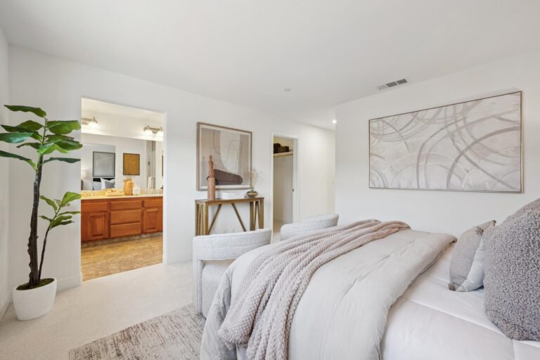 017-239-granada-park-circle.88016.p3k.024.a