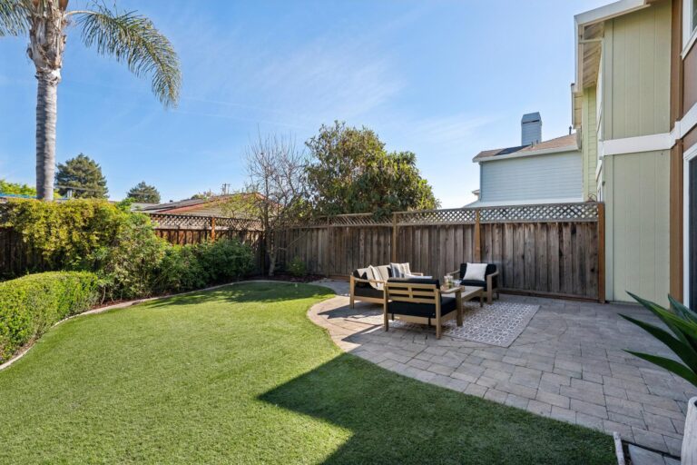 033-239-granada-park-circle.88016.p3k.048