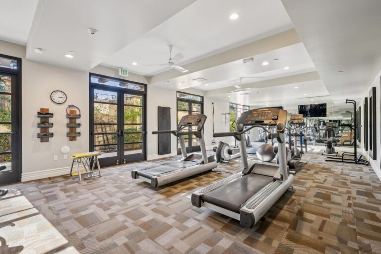 037-100-1st-street-307.87513.pcom.011