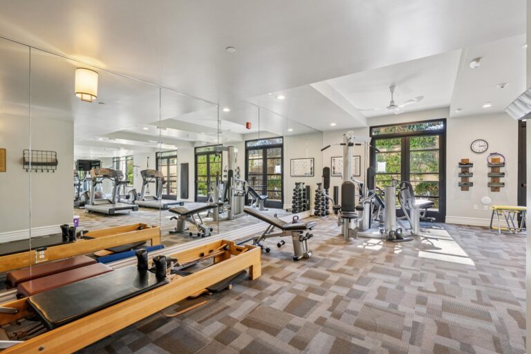 038-100-1st-street-307.87513.pcom.010