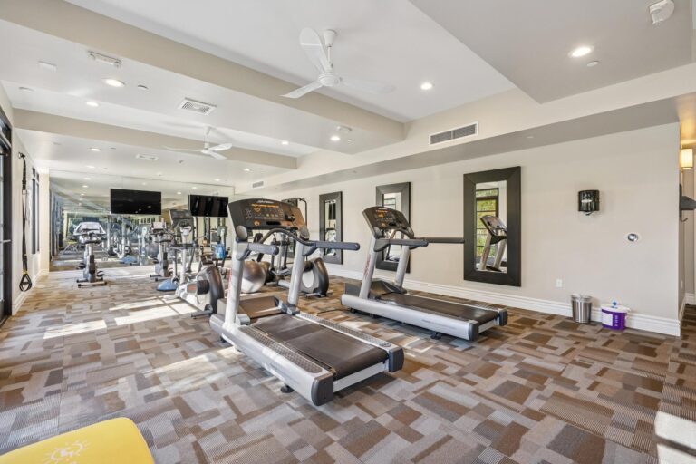 039-100-1st-street-307.87513.pcom.012