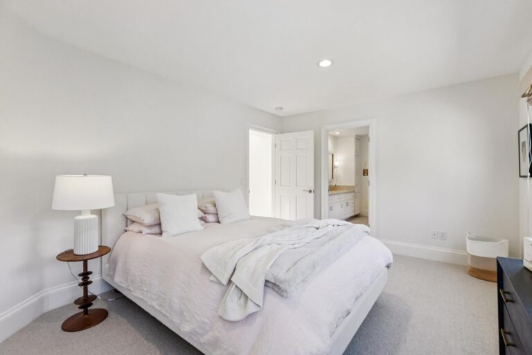 041-11881-francemont-drive.90391.p5k.117