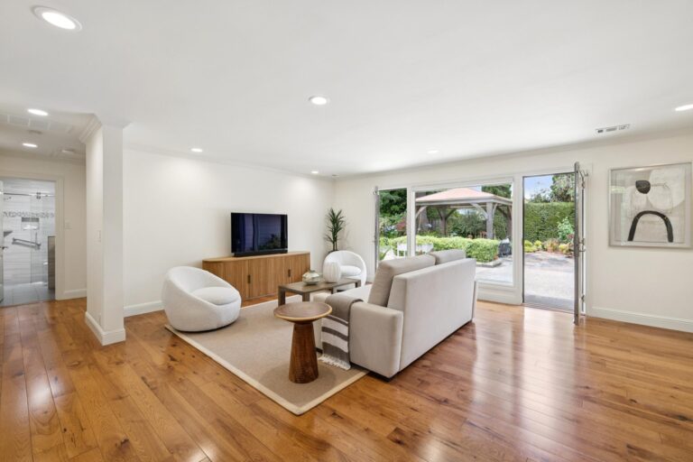 007-546-cecelia-court.91362.p3k