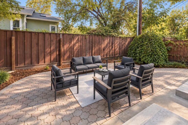 Sunlit Backyard Patio Lounge (1)