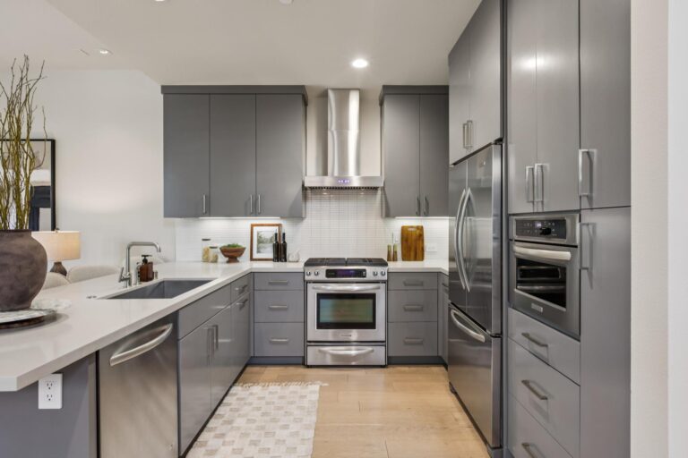 007-320-bryant-street.95325.p3k