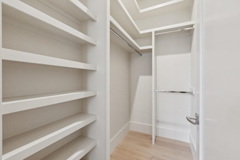022-320-bryant-street.95325.p3k