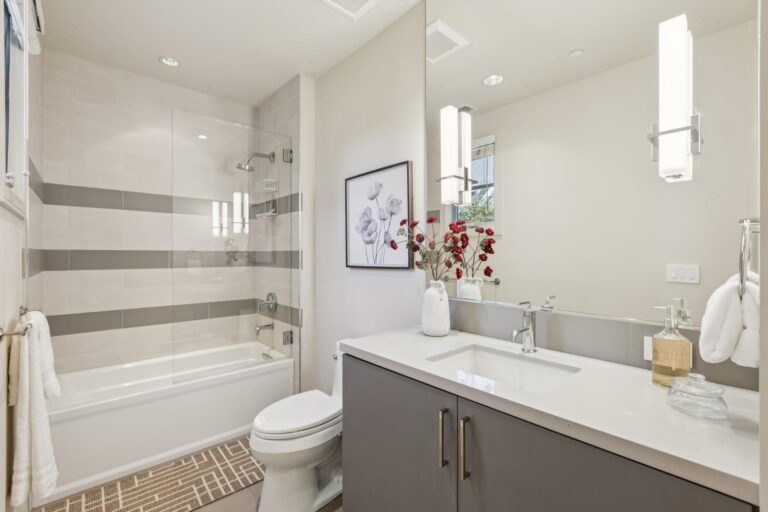 023-320-bryant-street.95325.p3k