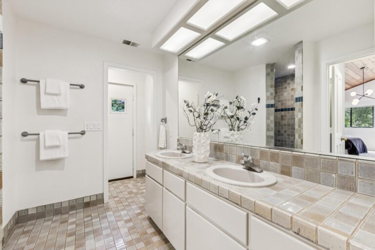 036-13390-lennox-way.94224.p4k